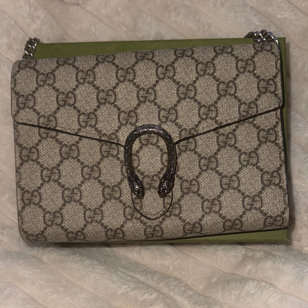 Gucci Beige GG Supreme Shoulder Bag with Silver Hardware. Dust bag & box